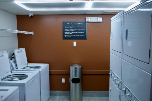 Candlewood Suites Harrisonburg image 8