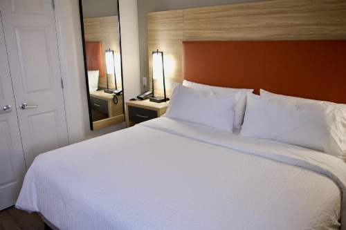 Candlewood Suites Harrisonburg image 13